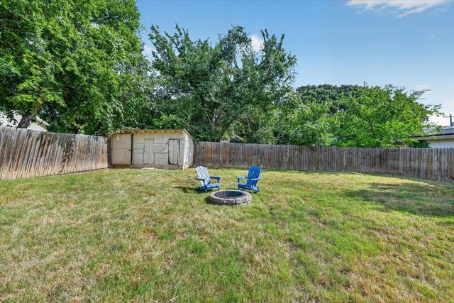 904 W Spring Street, Weatherford, TX 76086