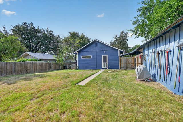 904 W Spring Street, Weatherford, TX 76086