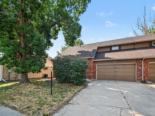 928 Torrey Pine Place, Loveland, CO 80538
