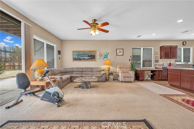 11196 Charleston, Adelanto, CA 92301