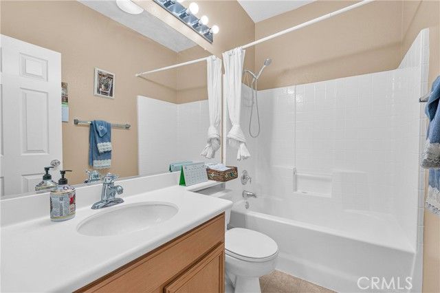 11196 Charleston, Adelanto, CA 92301