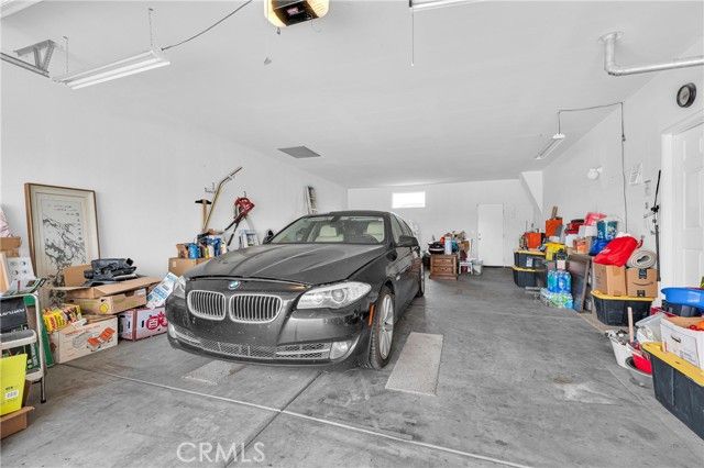 11196 Charleston, Adelanto, CA 92301