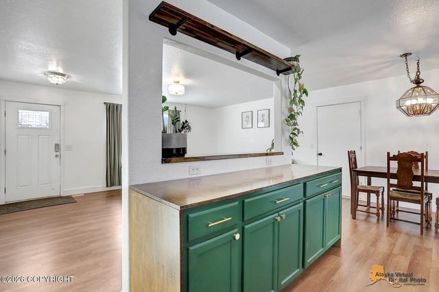 810 W Edinborough Drive, Palmer, AK 99645