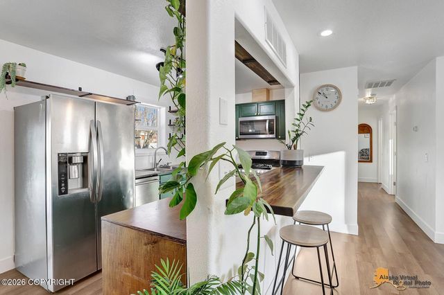 810 W Edinborough Drive, Palmer, AK 99645