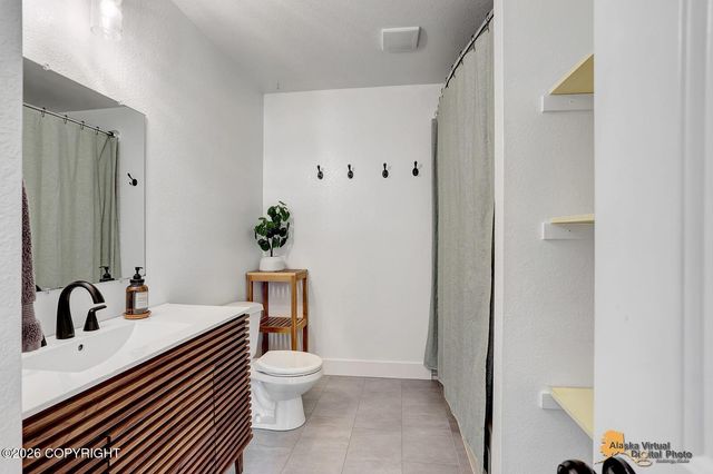 810 W Edinborough Drive, Palmer, AK 99645