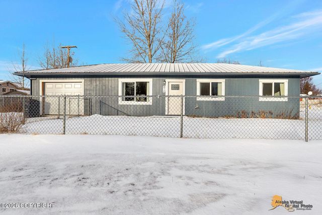 810 W Edinborough Drive, Palmer, AK 99645