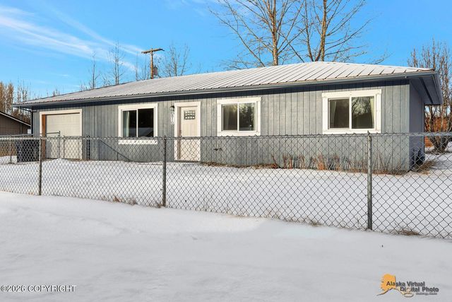 810 W Edinborough Drive, Palmer, AK 99645