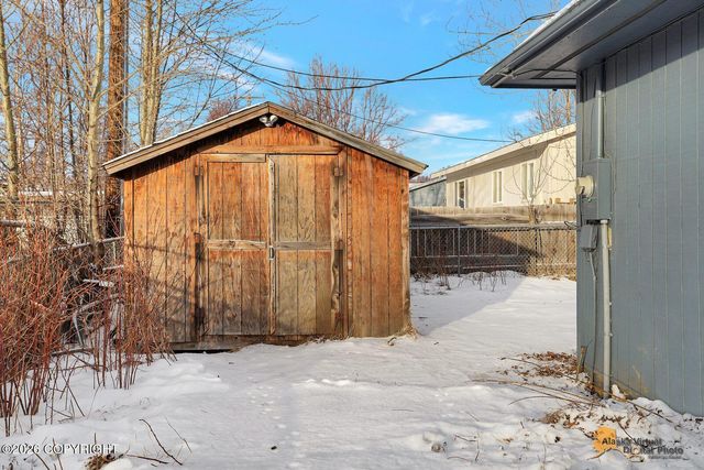 810 W Edinborough Drive, Palmer, AK 99645