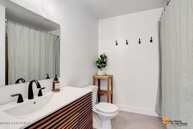 810 W Edinborough Drive, Palmer, AK 99645