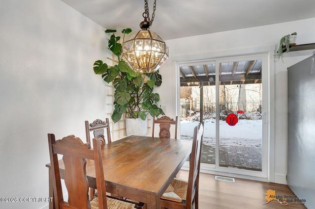 810 W Edinborough Drive, Palmer, AK 99645