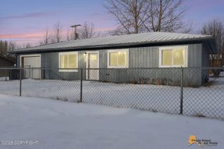 810 W Edinborough Drive, Palmer, AK 99645