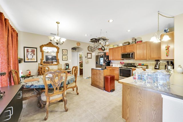 5121 Breeze Hollow Court, Fort Worth, TX 76179