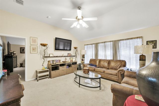 5121 Breeze Hollow Court, Fort Worth, TX 76179