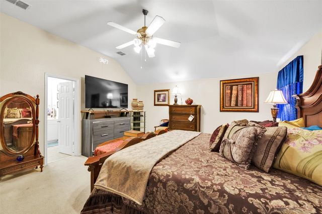 5121 Breeze Hollow Court, Fort Worth, TX 76179