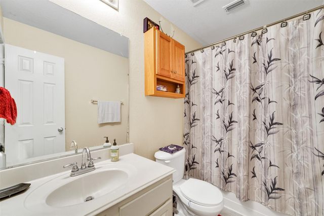 5121 Breeze Hollow Court, Fort Worth, TX 76179