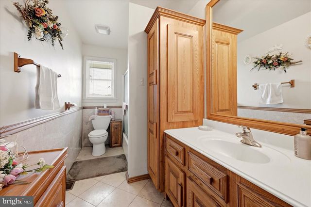 38855 SHOEMAKER LN, Lovettsville, VA 20180