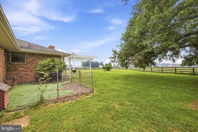 38855 SHOEMAKER LN, Lovettsville, VA 20180