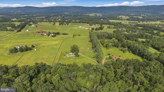 38855 SHOEMAKER LN, Lovettsville, VA 20180