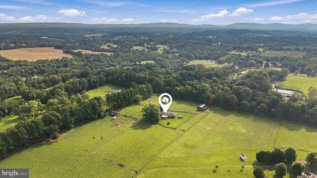 38855 SHOEMAKER LN, Lovettsville, VA 20180