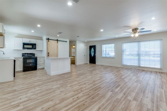 4228 Motley Drive, Mesquite, TX 75150