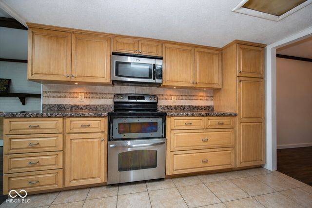 2229 W 60th Street, Indianapolis, IN 46228