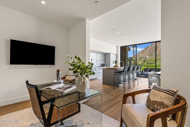 4575 N PHOENICIAN Boulevard 2, Scottsdale, AZ 85251