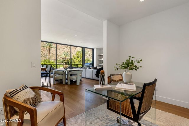 4575 N PHOENICIAN Boulevard 2, Scottsdale, AZ 85251