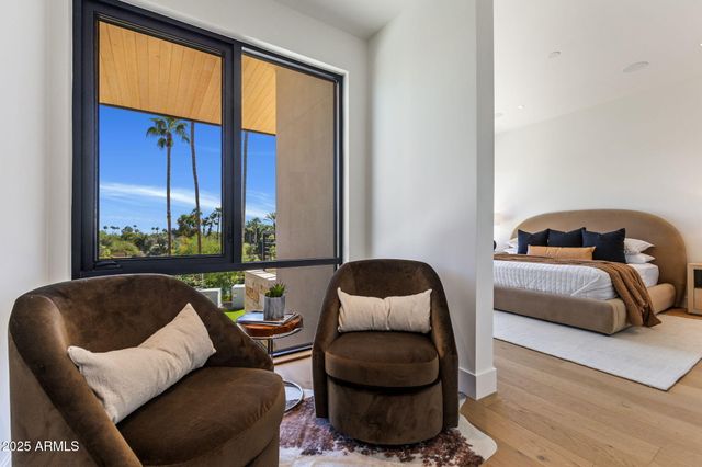 4575 N PHOENICIAN Boulevard 2, Scottsdale, AZ 85251