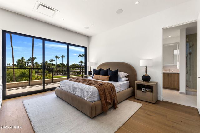 4575 N PHOENICIAN Boulevard 2, Scottsdale, AZ 85251