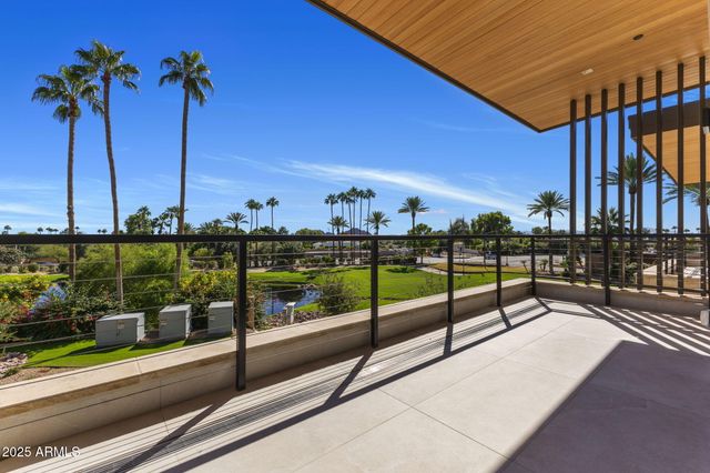 4575 N PHOENICIAN Boulevard 2, Scottsdale, AZ 85251
