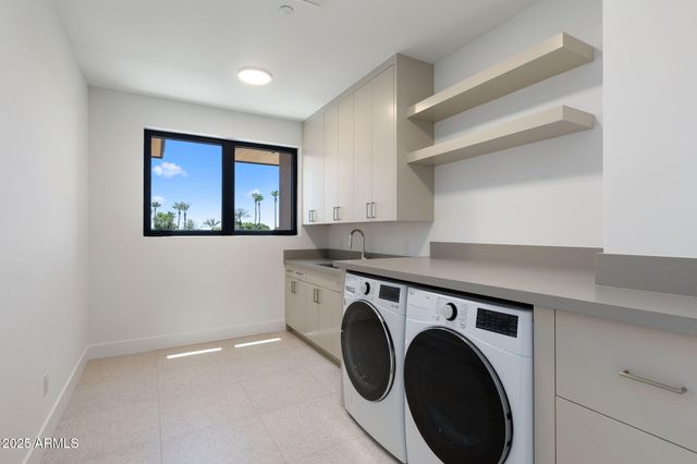 4575 N PHOENICIAN Boulevard 2, Scottsdale, AZ 85251