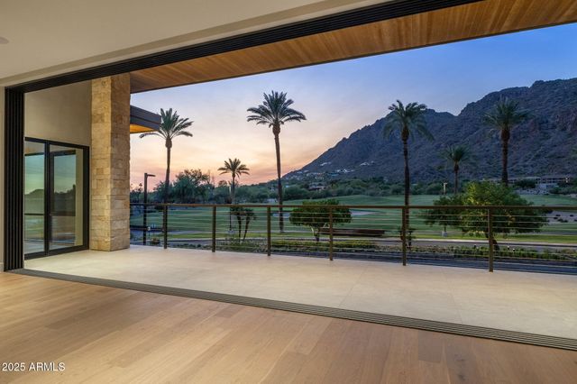 4575 N PHOENICIAN Boulevard 2, Scottsdale, AZ 85251