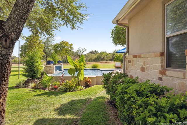 1994 FM 3006, Pleasanton, TX 78064