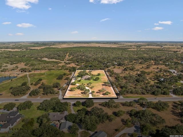 1994 FM 3006, Pleasanton, TX 78064