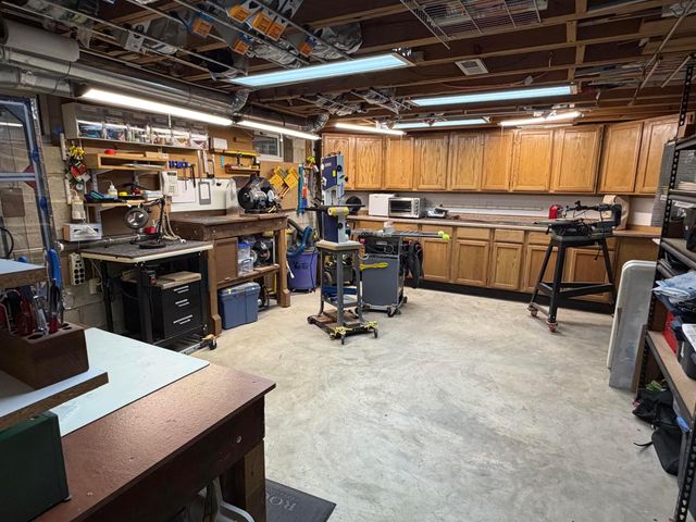 4898 Sharon Avenue, Columbus, OH 43214