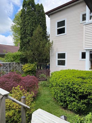 4898 Sharon Avenue, Columbus, OH 43214