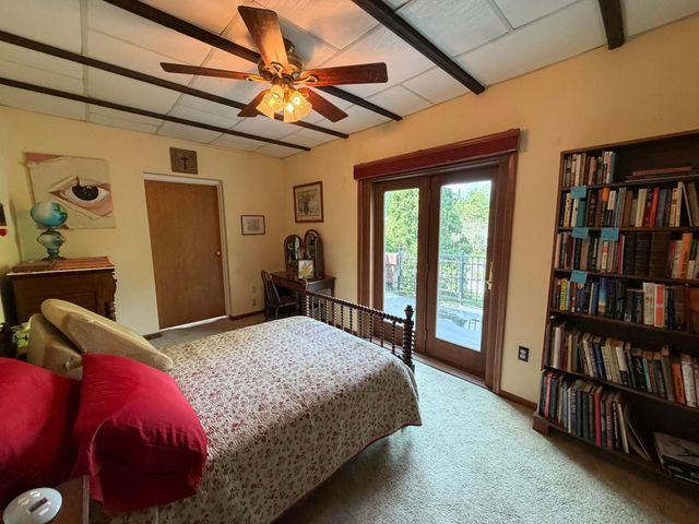 4898 Sharon Avenue, Columbus, OH 43214