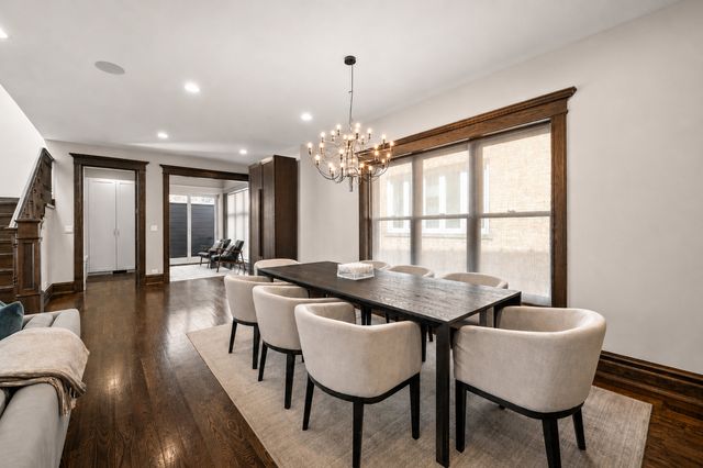 652 W Sheridan Road, Chicago, IL 60613