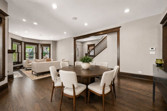 652 W Sheridan Road, Chicago, IL 60613