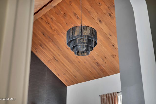 27 Woodland Hill Road, North Greenbush, NY 12198