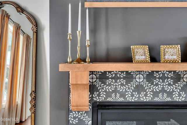 27 Woodland Hill Road, North Greenbush, NY 12198