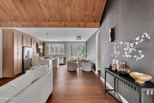 27 Woodland Hill Road, North Greenbush, NY 12198