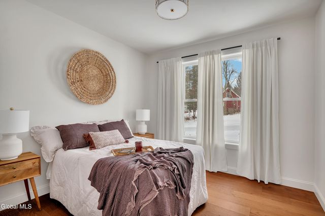 27 Woodland Hill Road, North Greenbush, NY 12198