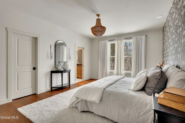 27 Woodland Hill Road, North Greenbush, NY 12198