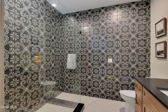 27 Woodland Hill Road, North Greenbush, NY 12198