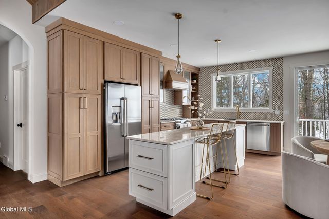 27 Woodland Hill Road, North Greenbush, NY 12198