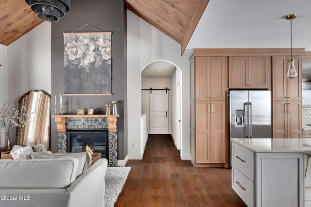 27 Woodland Hill Road, North Greenbush, NY 12198