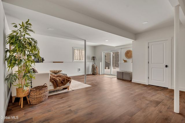 27 Woodland Hill Road, North Greenbush, NY 12198