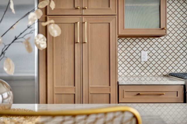 27 Woodland Hill Road, North Greenbush, NY 12198