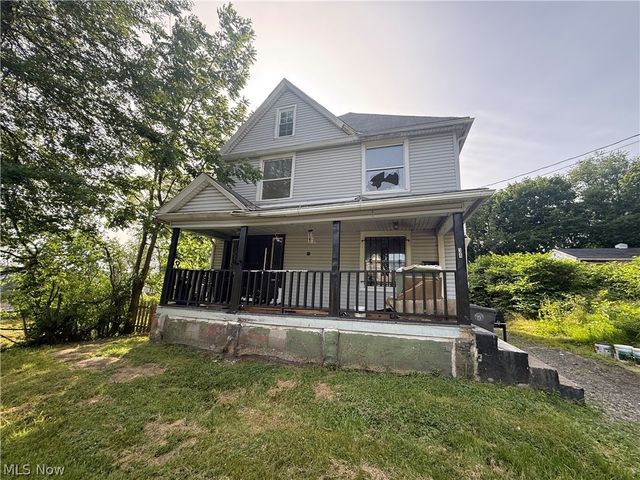 34 Montgomery, Youngstown, OH 44506